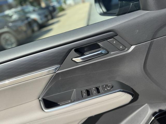 new 2025 GMC Acadia car, priced at $45,340
