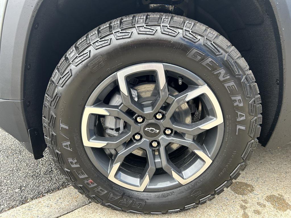 new 2026 Chevrolet Equinox car, priced at $34,438