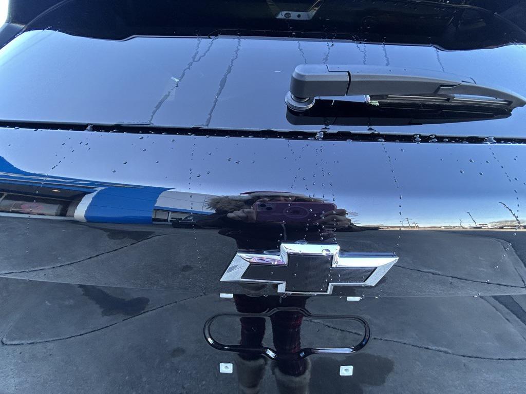 new 2026 Chevrolet Equinox car, priced at $33,384