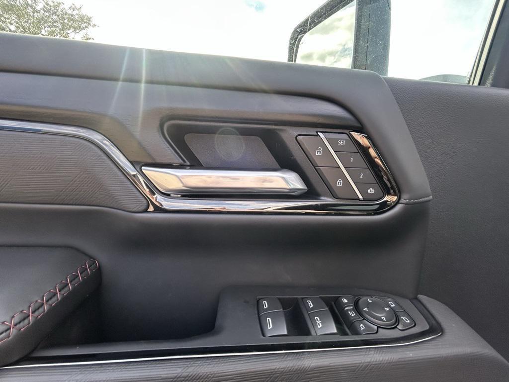 new 2025 GMC Sierra 2500 car, priced at $88,213