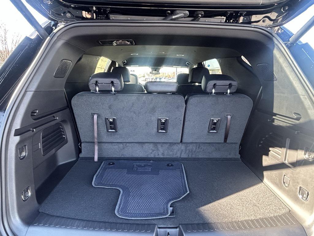 new 2025 Chevrolet Traverse car, priced at $38,938