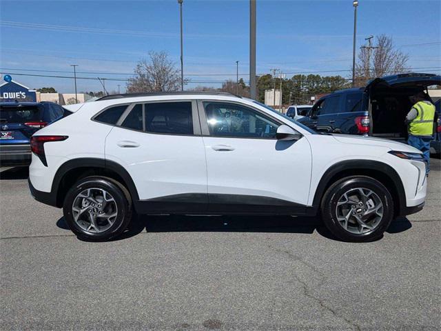 new 2025 Chevrolet Trax car, priced at $23,595