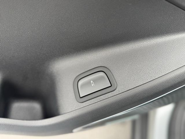 new 2025 GMC Acadia car