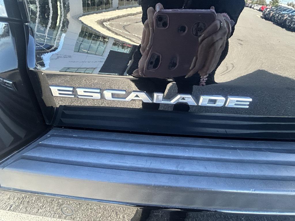 used 2016 Cadillac Escalade ESV car, priced at $20,980