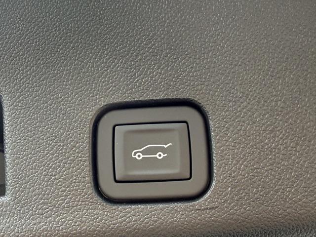new 2025 GMC Acadia car, priced at $50,079