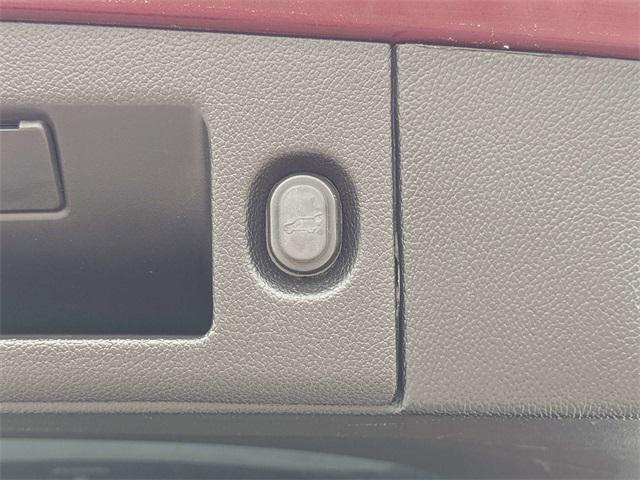 used 2020 GMC Yukon XL car, priced at $31,000