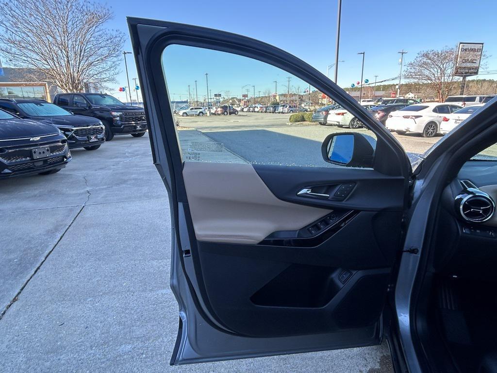 new 2026 Chevrolet Equinox car, priced at $33,486