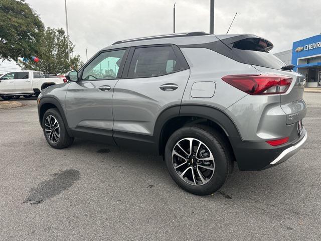 new 2025 Chevrolet TrailBlazer car, priced at $28,580