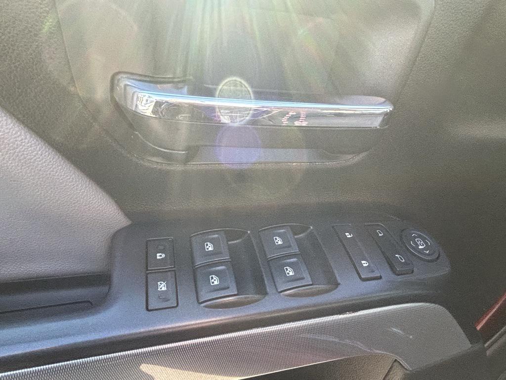 used 2018 Chevrolet Silverado 1500 car, priced at $30,437