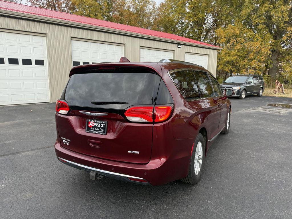 used 2018 Chrysler Pacifica car, priced at $11,793