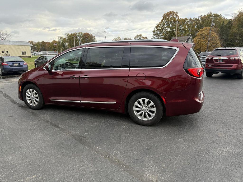 used 2018 Chrysler Pacifica car, priced at $11,793