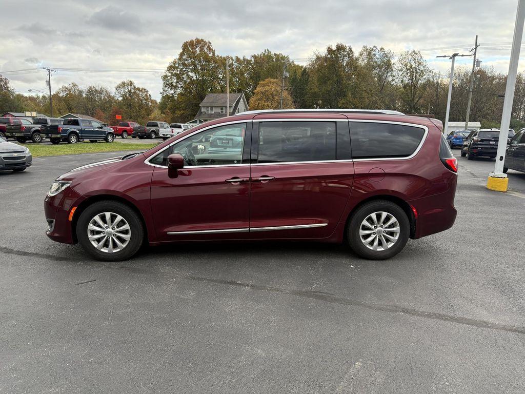 used 2018 Chrysler Pacifica car, priced at $11,793