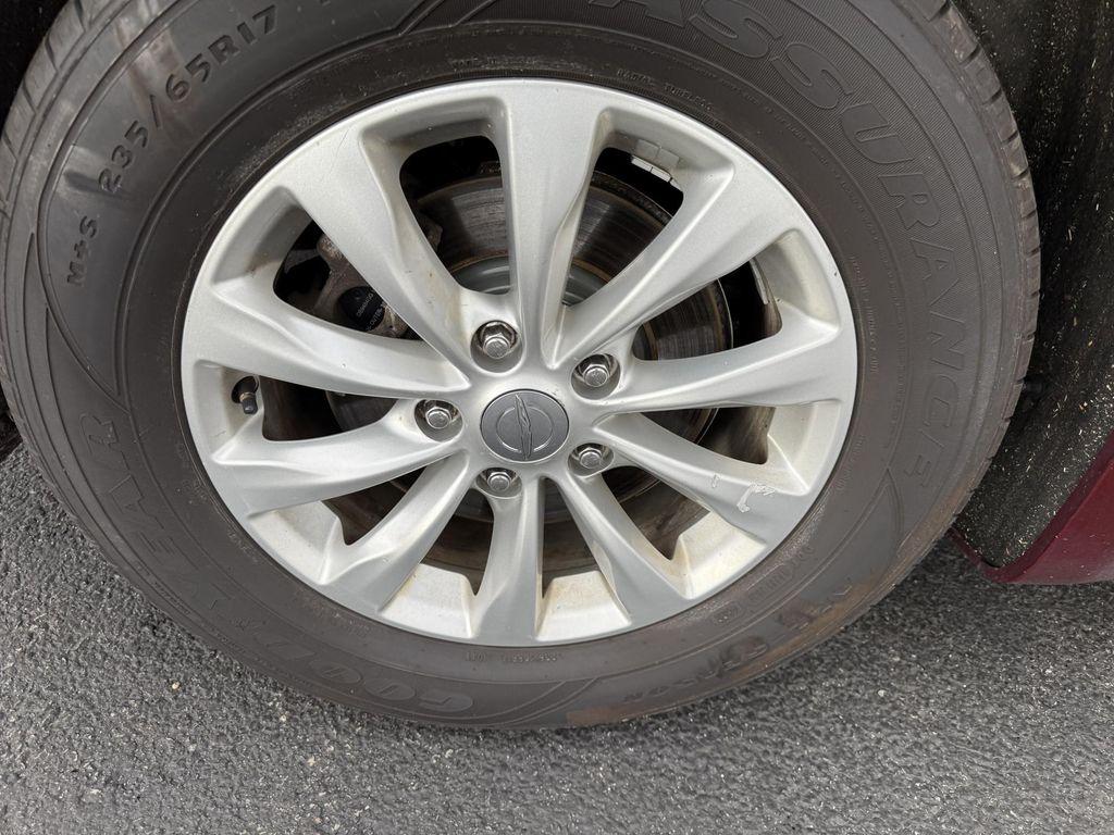 used 2018 Chrysler Pacifica car, priced at $11,793