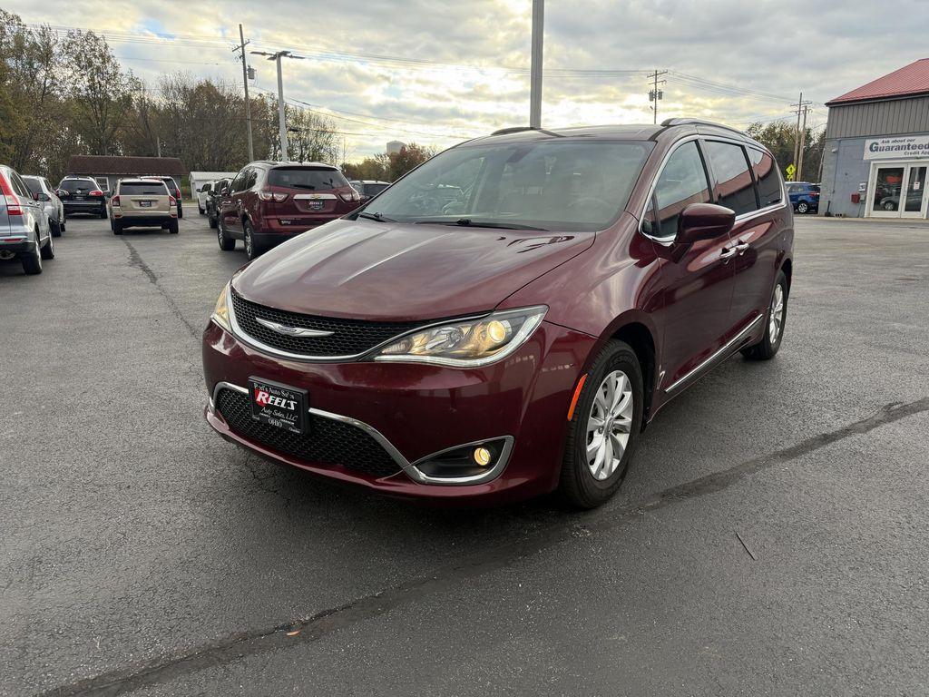used 2018 Chrysler Pacifica car, priced at $11,793