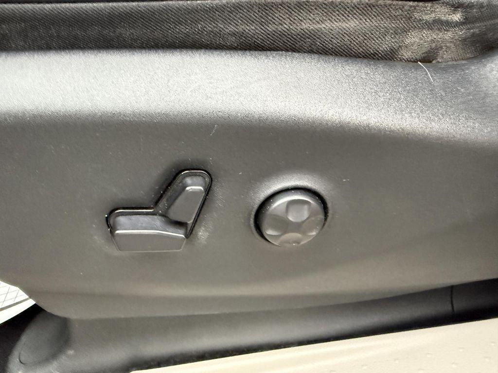 used 2018 Chrysler Pacifica car, priced at $11,793