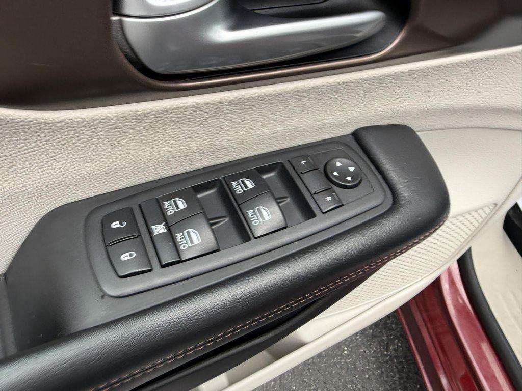 used 2018 Chrysler Pacifica car, priced at $11,793