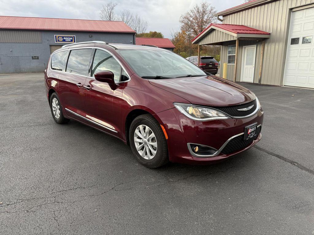 used 2018 Chrysler Pacifica car, priced at $11,793
