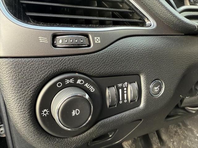 used 2020 Jeep Cherokee car, priced at $20,900