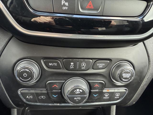 used 2020 Jeep Cherokee car, priced at $20,900