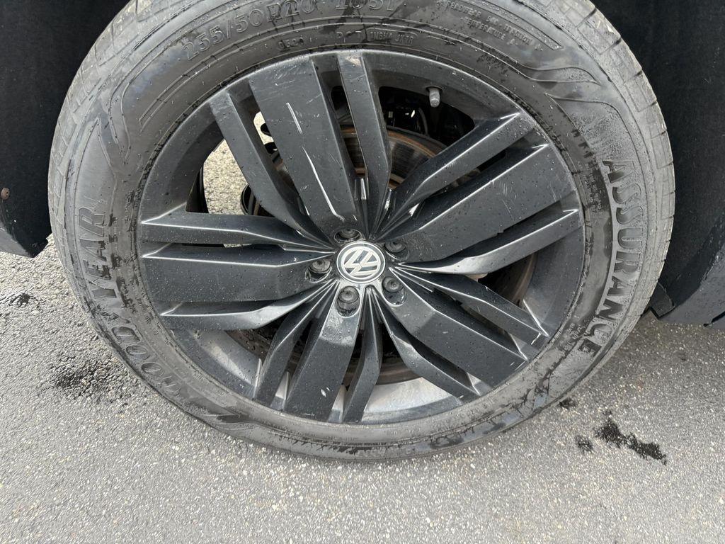 used 2018 Volkswagen Atlas car, priced at $13,900