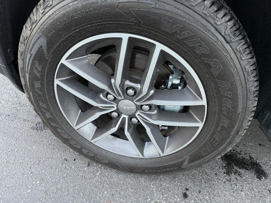 used 2018 Jeep Grand Cherokee car, priced at $15,995