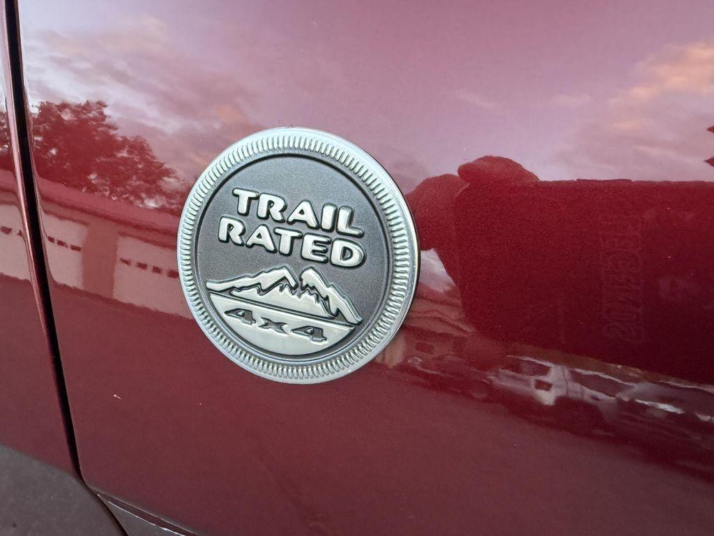 used 2018 Jeep Grand Cherokee car, priced at $15,995