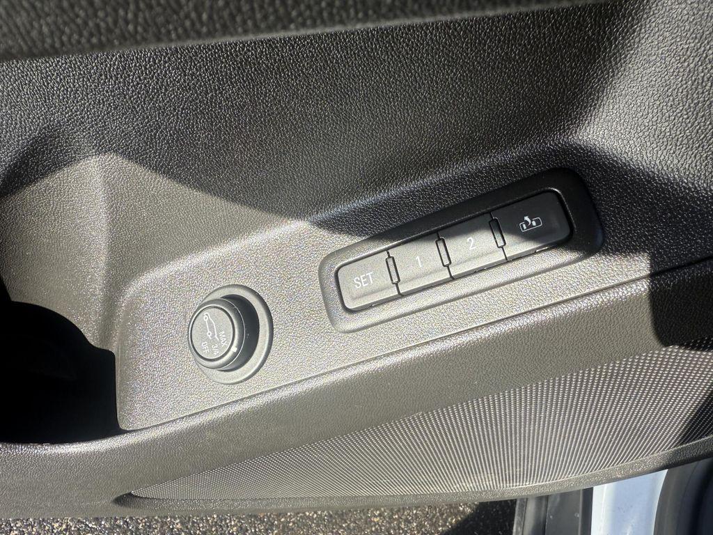 used 2018 Chevrolet Equinox car, priced at $14,884