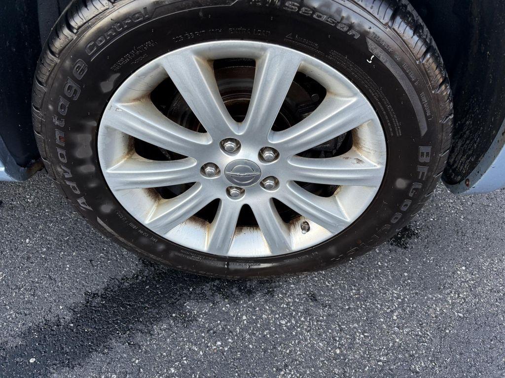 used 2012 Chrysler 200 car, priced at $8,995