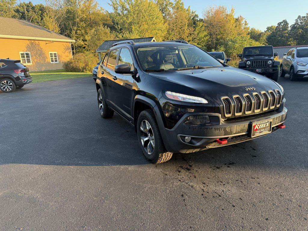 used 2016 Jeep Cherokee car, priced at $13,995