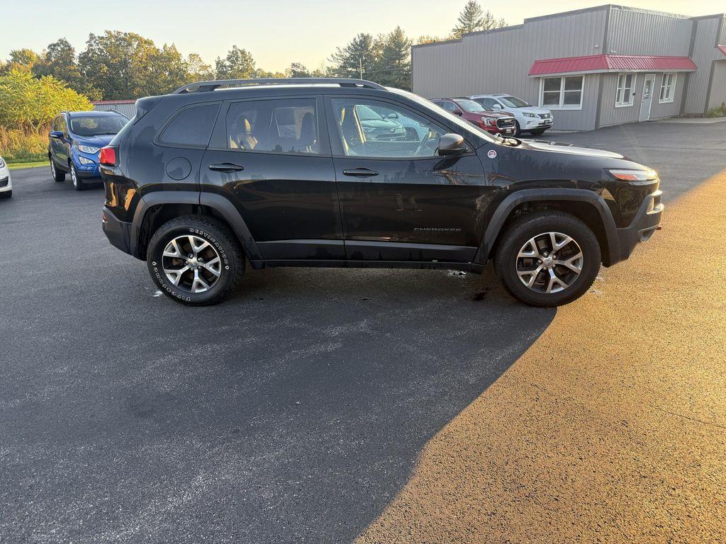 used 2016 Jeep Cherokee car, priced at $13,995