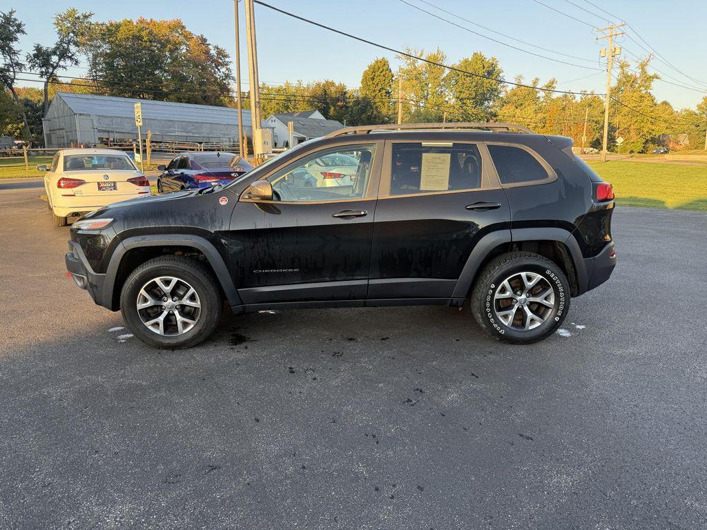 used 2016 Jeep Cherokee car, priced at $13,995