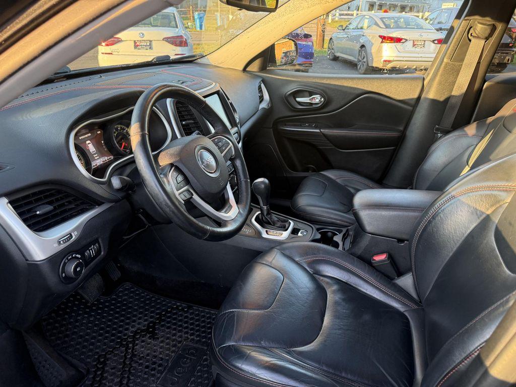 used 2016 Jeep Cherokee car, priced at $13,995