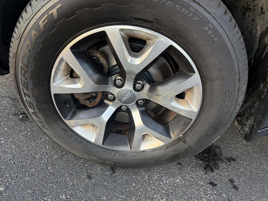 used 2016 Jeep Cherokee car, priced at $13,995