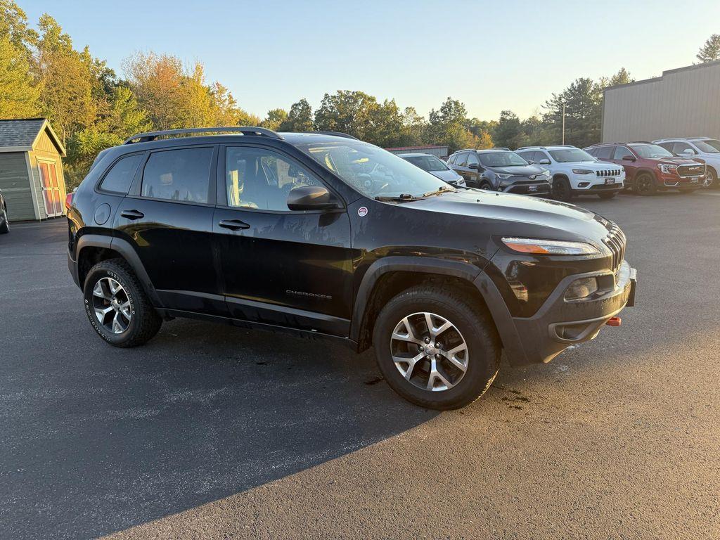 used 2016 Jeep Cherokee car, priced at $13,995