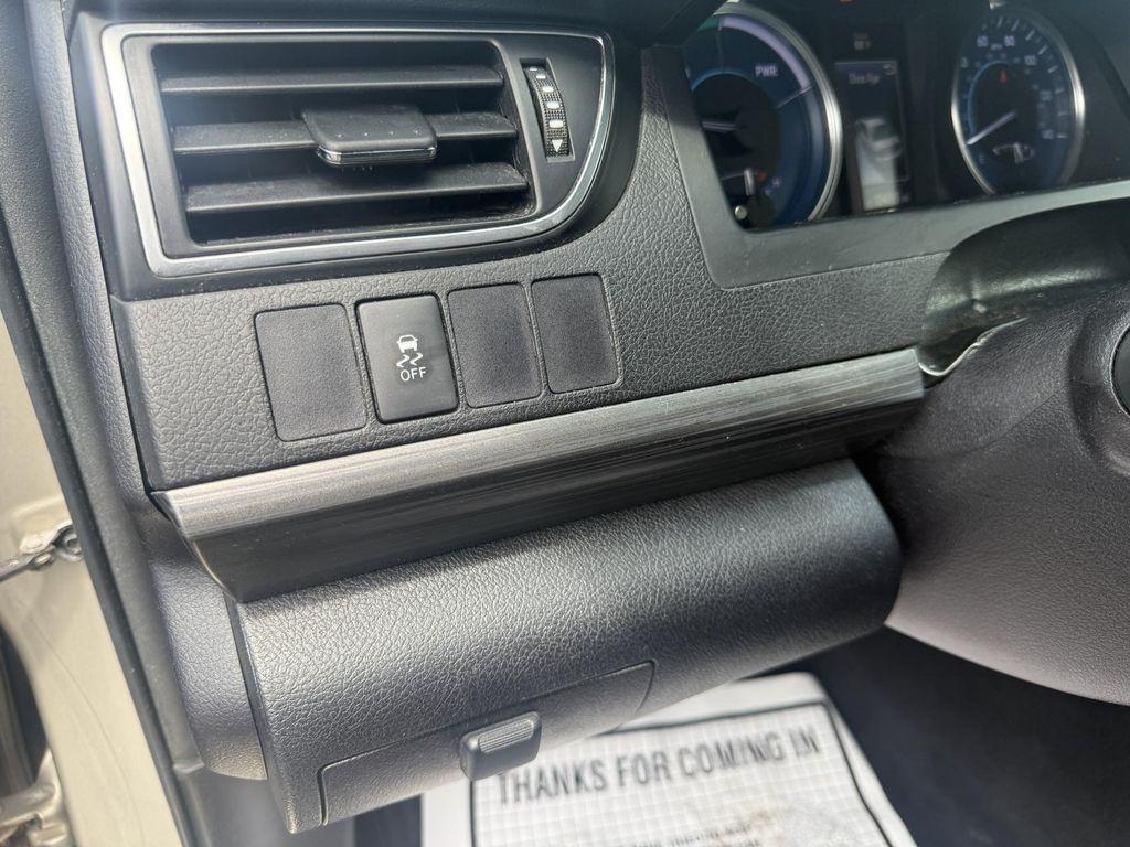 used 2015 Toyota Camry Hybrid car, priced at $12,925
