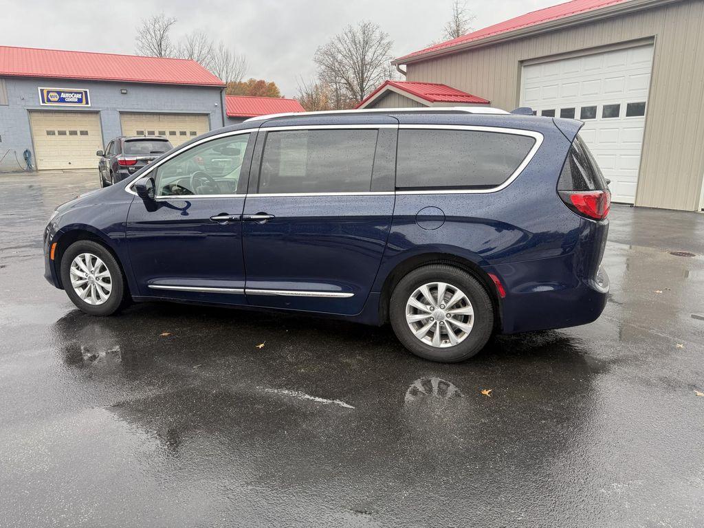 used 2019 Chrysler Pacifica car, priced at $17,993