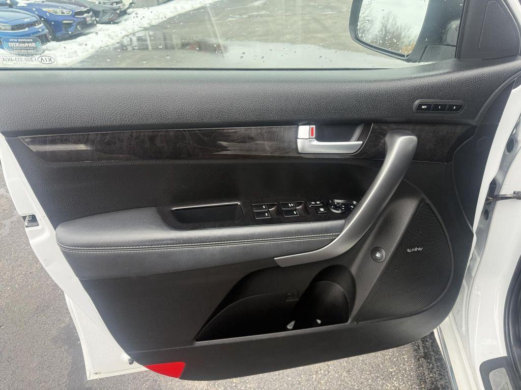 used 2014 Kia Sorento car, priced at $10,995