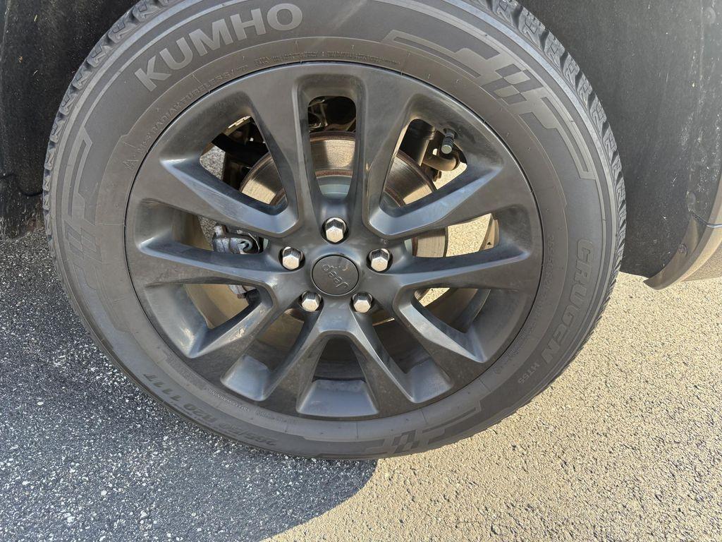 used 2017 Jeep Grand Cherokee car, priced at $15,893