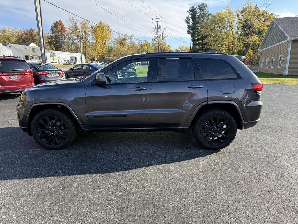 used 2017 Jeep Grand Cherokee car, priced at $15,893