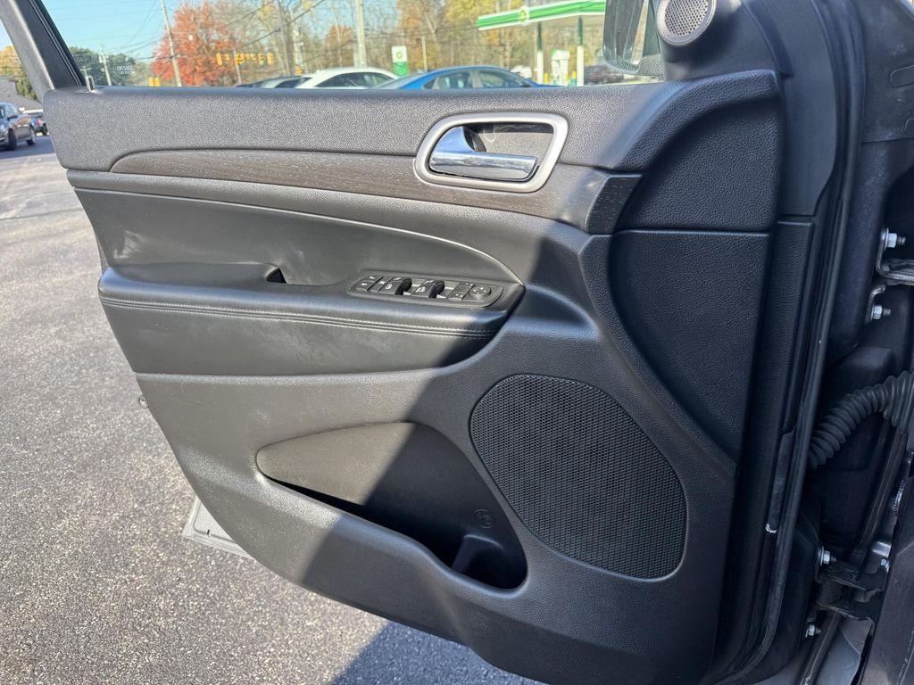used 2017 Jeep Grand Cherokee car, priced at $15,893