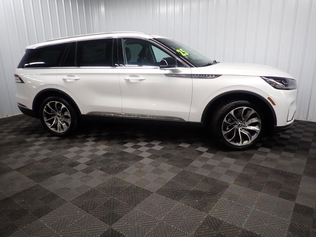 new 2025 Lincoln Aviator car, priced at $66,999