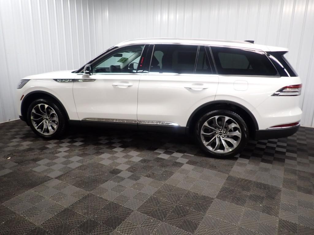 new 2025 Lincoln Aviator car, priced at $66,999