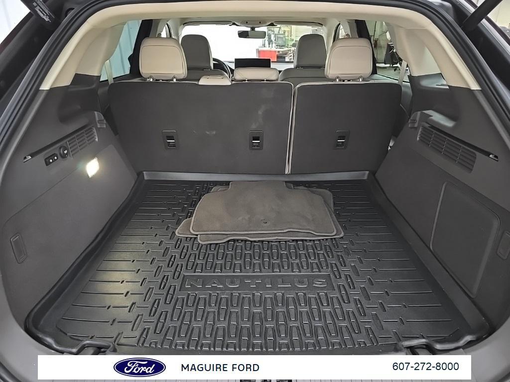 used 2021 Lincoln Nautilus car, priced at $26,999