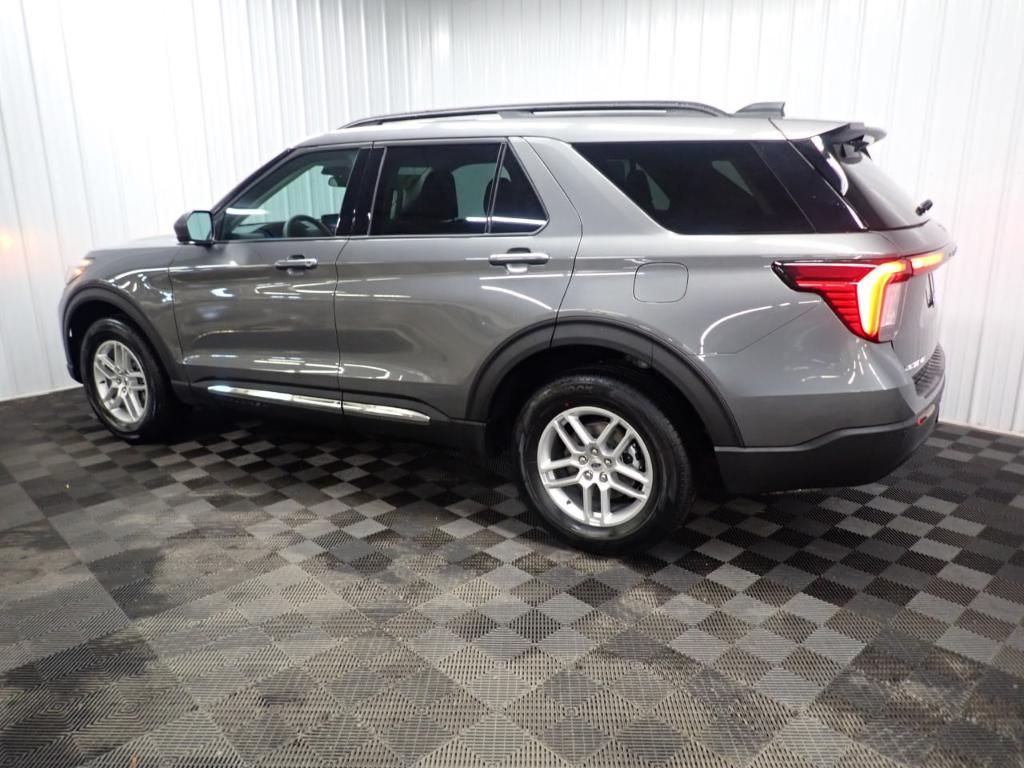 new 2025 Ford Explorer car, priced at $38,999