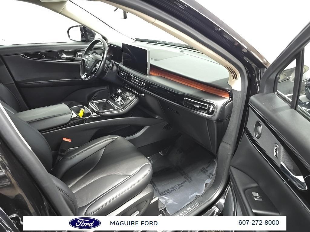 used 2023 Lincoln Nautilus car, priced at $33,999