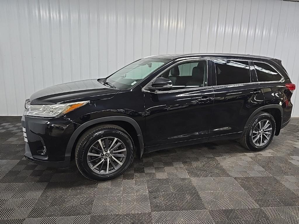 used 2018 Toyota Highlander car, priced at $24,499