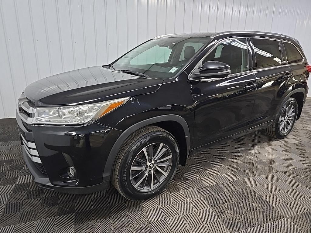 used 2018 Toyota Highlander car, priced at $24,499