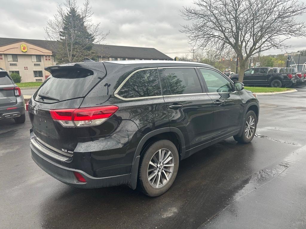 used 2018 Toyota Highlander car, priced at $23,799