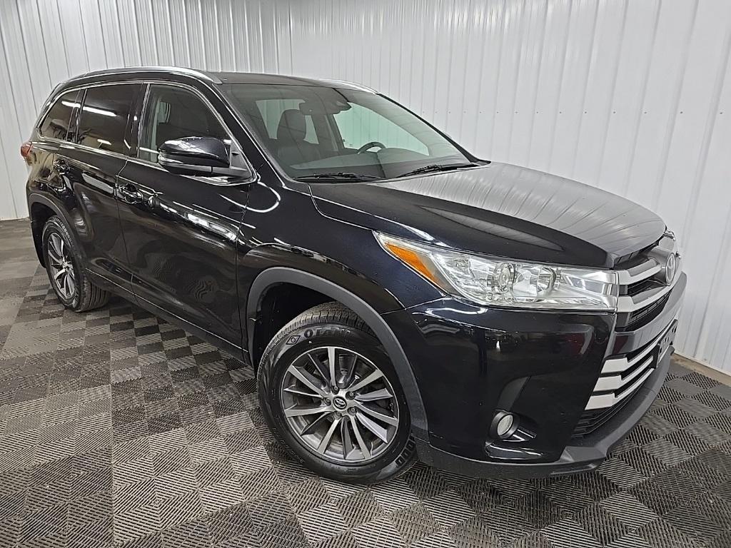 used 2018 Toyota Highlander car, priced at $24,499
