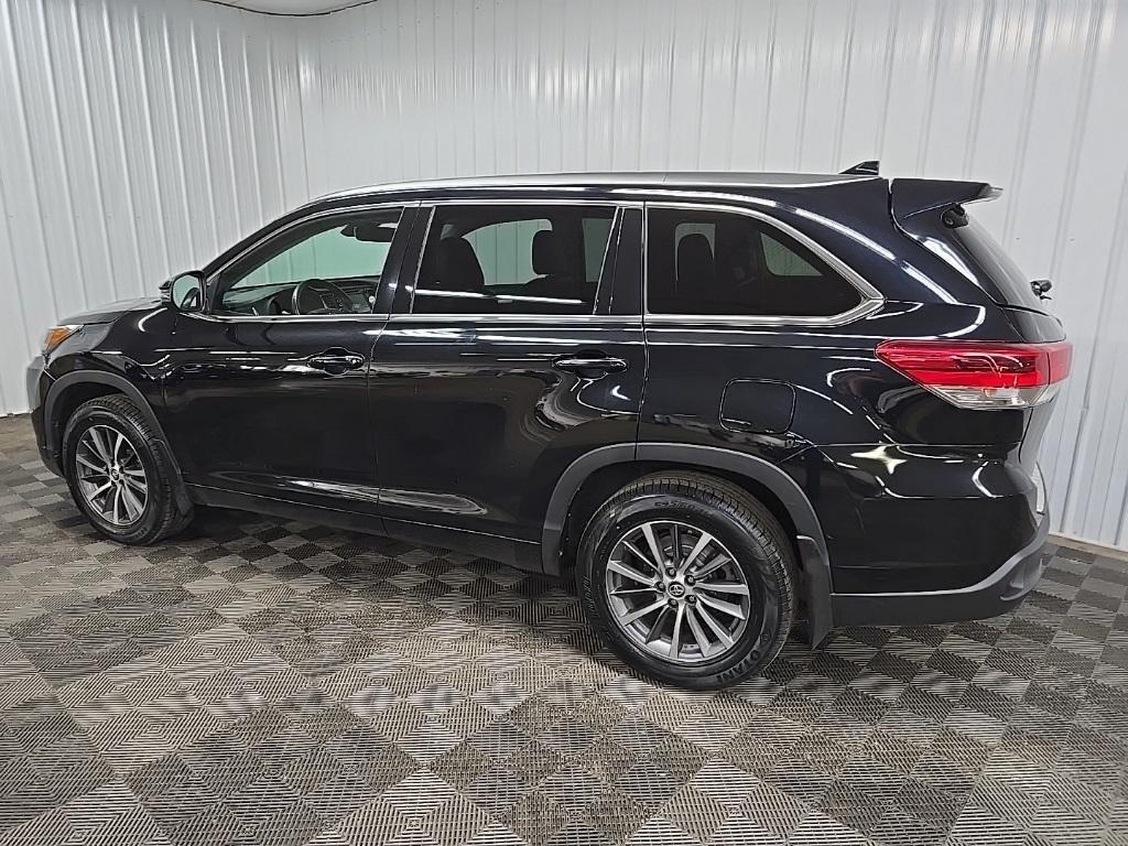 used 2018 Toyota Highlander car, priced at $24,499